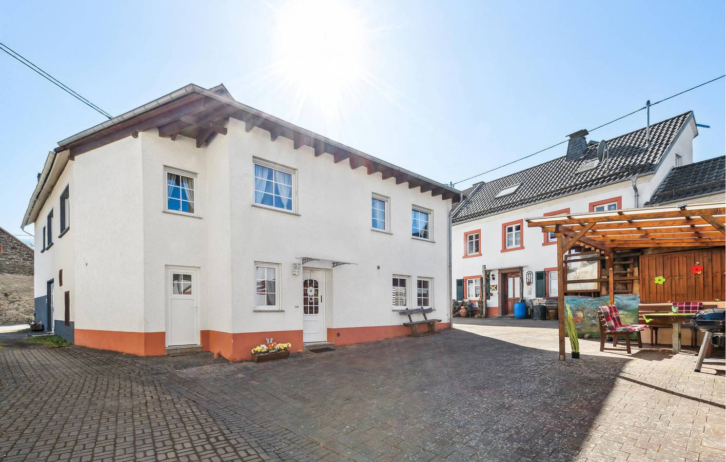 Ruhige Gartenwohnung mit Parkplatz, WiFi in Trautzberg in Strohn, Vulkaneifel