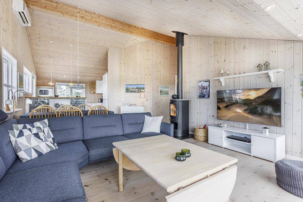 Bright holiday home in a lovely area near Lønstrup beach in lønstrup, Hjørring Region