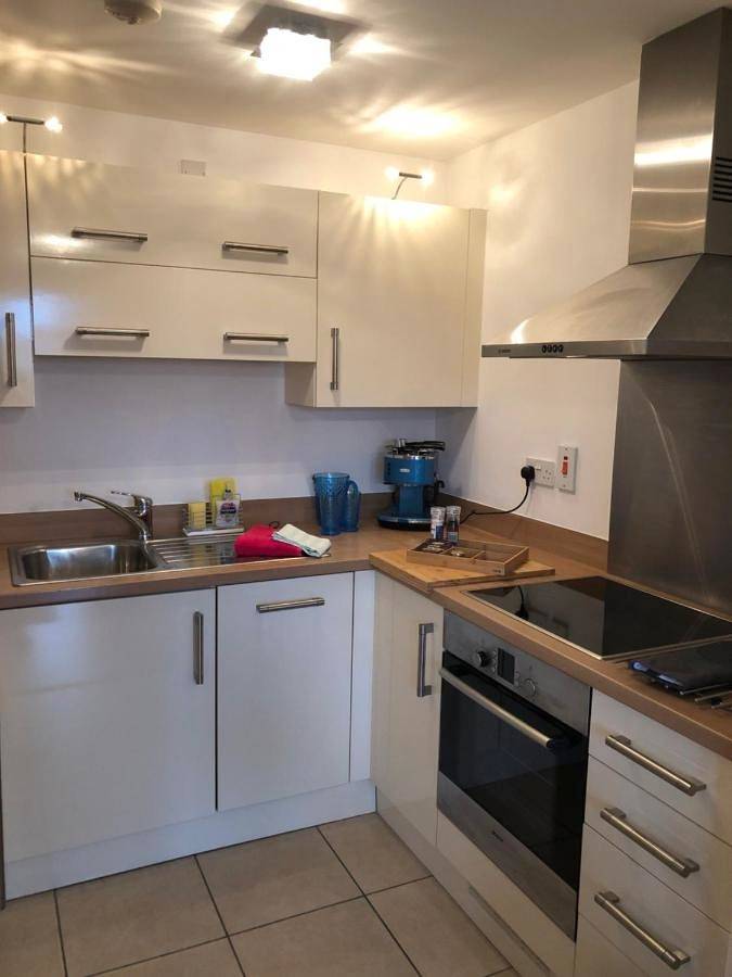 Entire apartment, Apartment with Balcony in Cardiff Bay, Cardiff