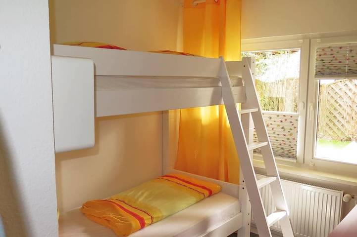 Ferienwohnung für 4 Personen, mit Terrasse und Garten sowie Sauna in Glückstadt - 2