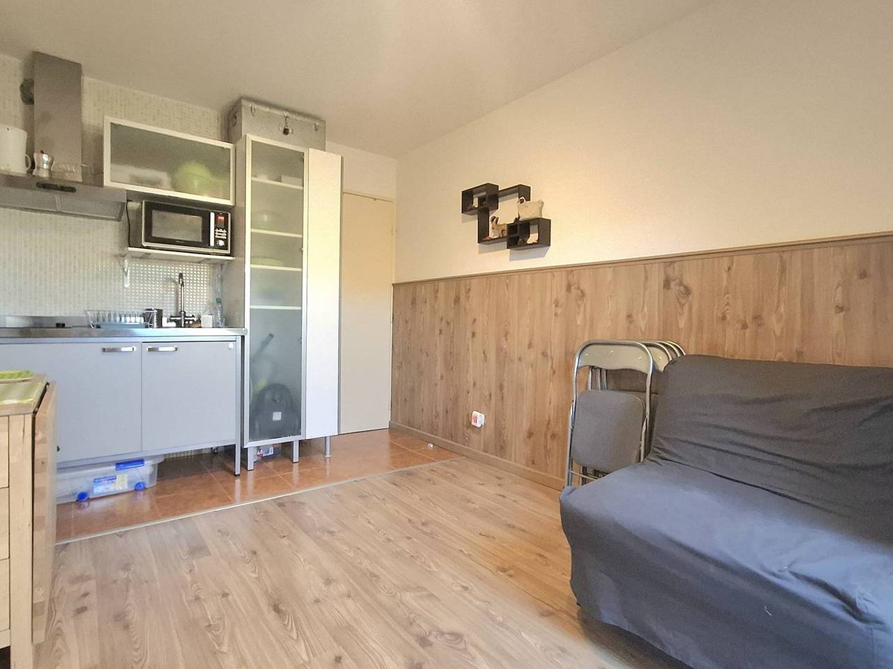 Studio entier, Studio lumineux, bien équipé au cœur de la station, idéal pour 2 adultes et 1 enfant. in Bolquère, Parc naturel régional des Pyrénées catalanes