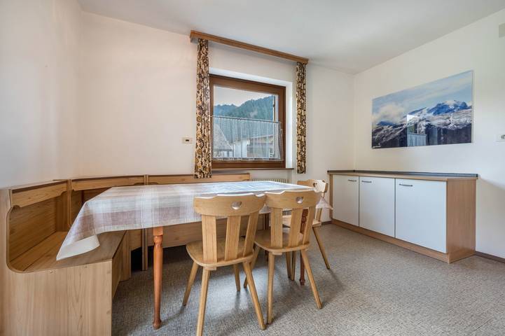 Ganze Wohnung, Ferienwohnung "Ciasa La Palsa 3" mit Bergblick, Balkonen & Wlan in San Vigilio di Marebbe, Enneberg