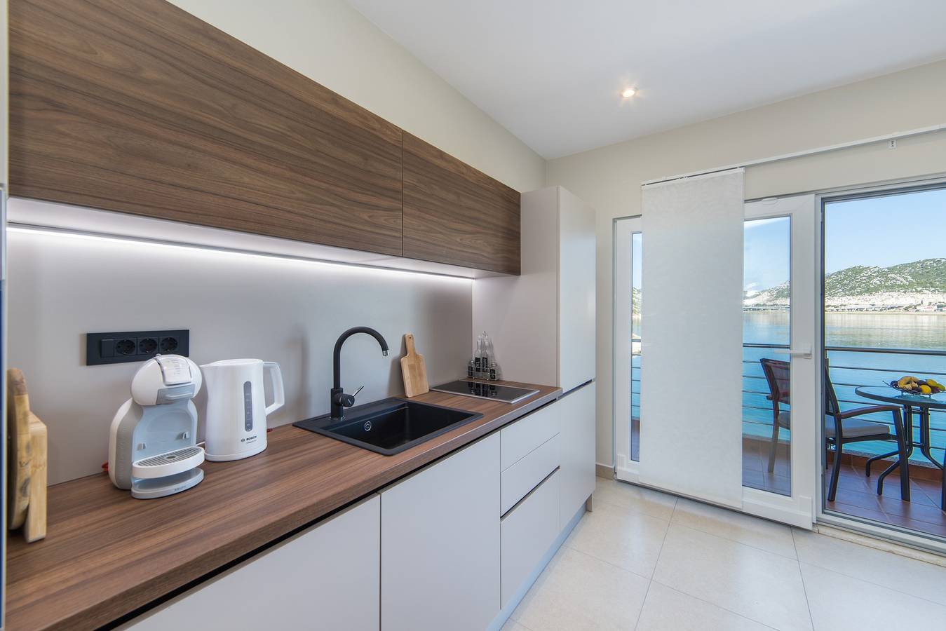 Ganze Wohnung, Ferienwohnung für 7 Personen mit Meerblick in Rogotin, Dubrovnik-Neretva