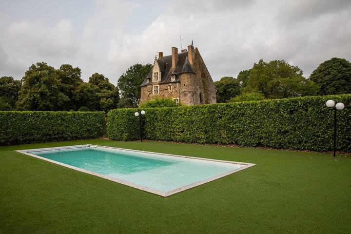 Location de vacances pour 10 personnes, avec jardin et piscine, animaux acceptés dans Château-Gontier-sur-Mayenne - 2