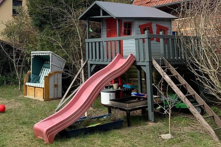 Ferienwohnung für 5 Personen, mit Terrasse und Garten sowie Sauna in Dierkow