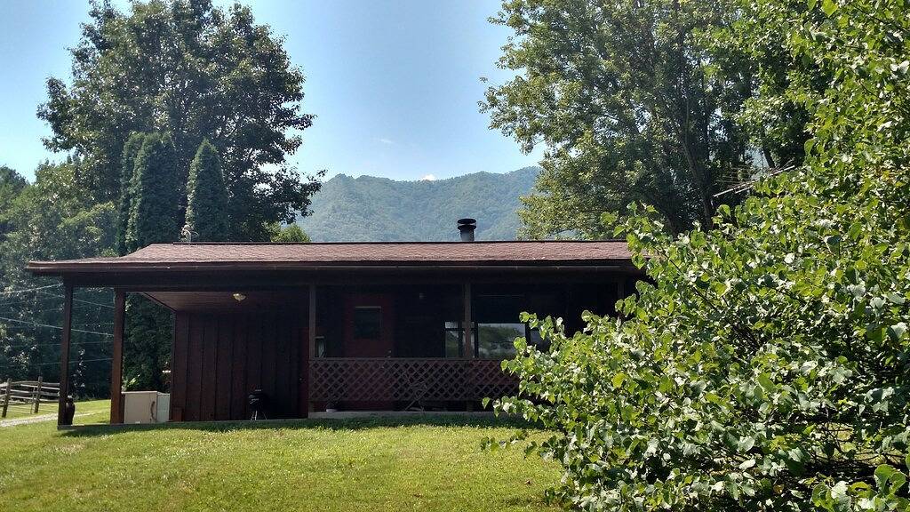 Neu renoviertes gemütliches Cottage mit herrlichem Blick auf die Berge! in Blount County