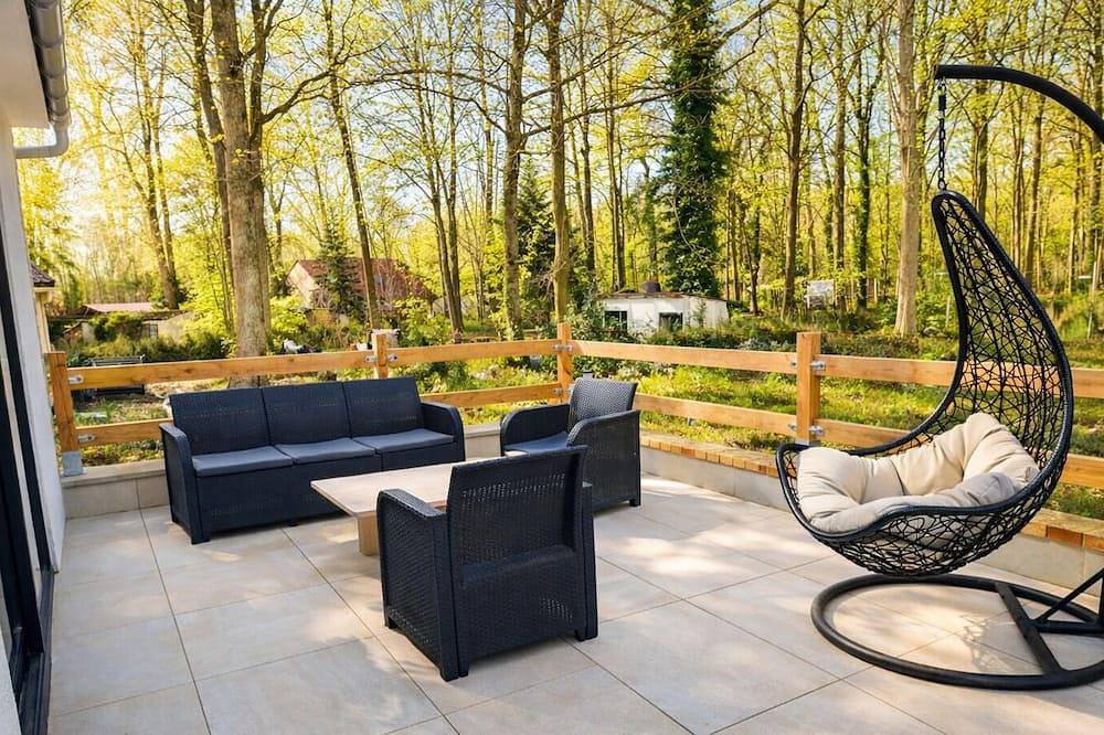House in private domain forest & ponds-ideal family vacation 1h30 from Paris in Bazoches-sur-le-Betz, Montargis und Umgebung