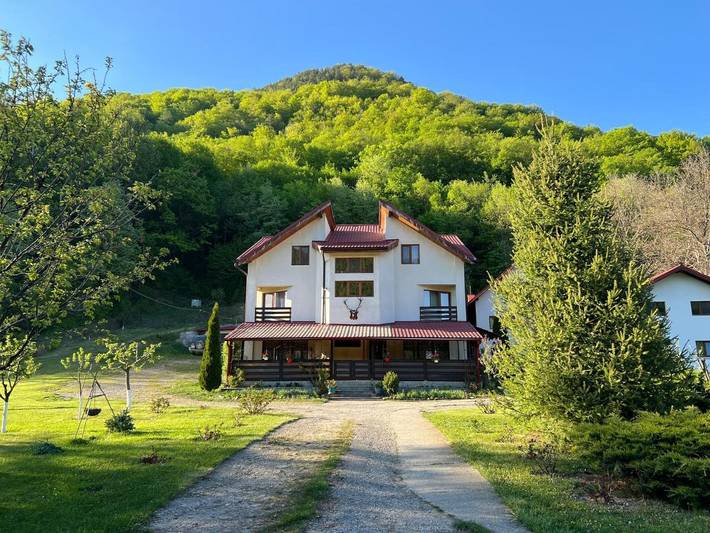 Maison d’hôte pour 2 personnes, avec terrasse ainsi que jardin et vue, animaux acceptés