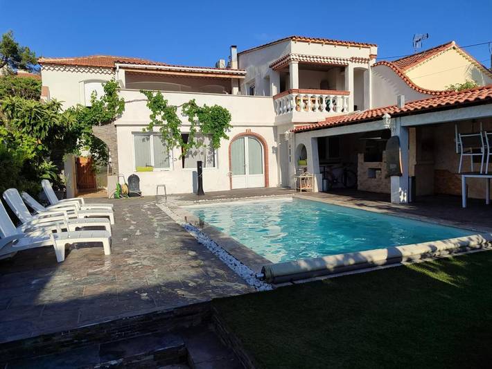 Location de vacances pour 6 personnes, avec terrasse et piscine à La Penne-sur-Huveaune - 3