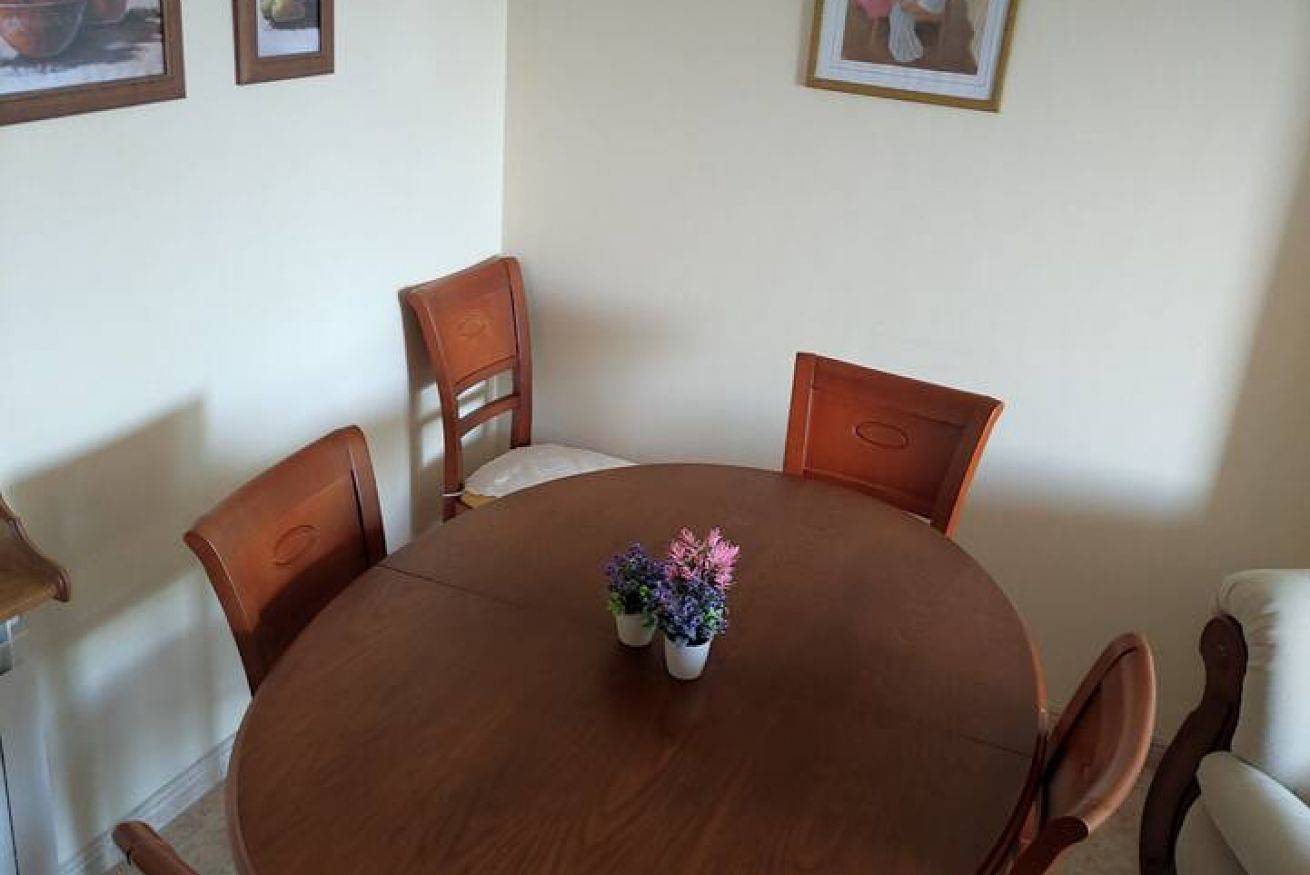 Ganze Wohnung, Schickes Apartment mit Pool & Wlan nahe Stadtattraktionen in Noja, Kantabrische Küste