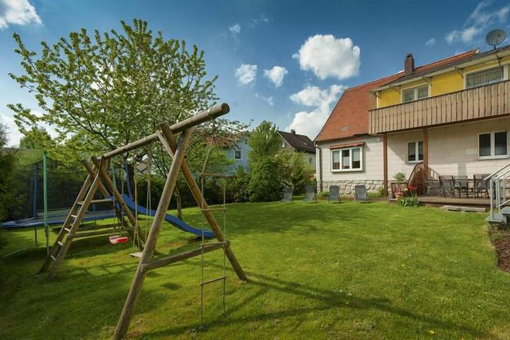 Ferienhaus für 9 Personen, mit Balkon und Garten sowie Sauna in Bärnau