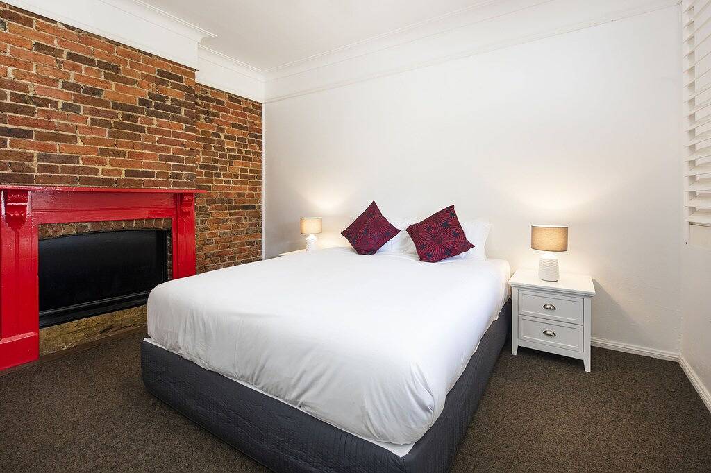 Kingsize-Bett und 2 Queensize-Betten, 5 Minuten zu Fuß zum Stadtzentrum in Mudgee, Mid-Western Regional Council