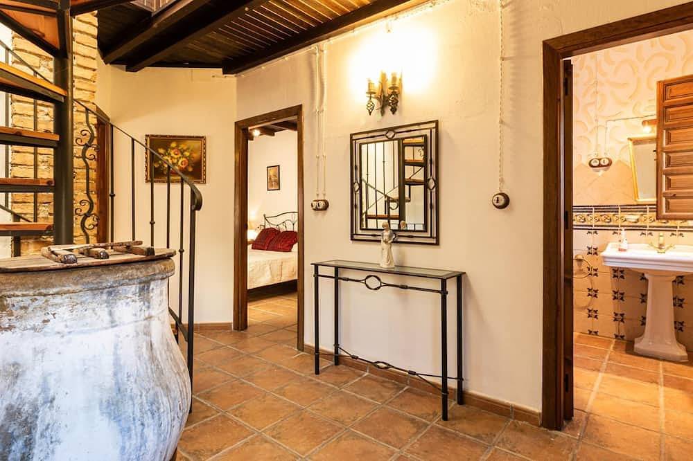 Complejo de 2 casas rurales con piscina, in Melegís, El Valle