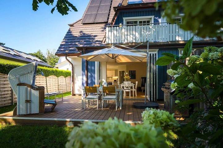 Ferienhaus für 6 Personen, mit Sauna und Balkon sowie Garten in Prerow