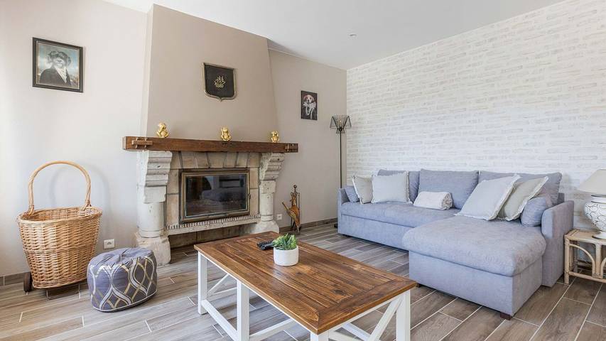 Location de vacances pour 9 personnes, avec jardin à Montaigu-la-Brisette - 2