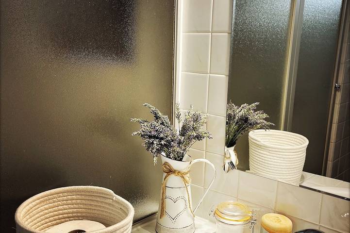 Pause nature dans la chambre du moine, espace bien-être sur place ! in Saint-Arcons-d'Allier, Haute-Loire