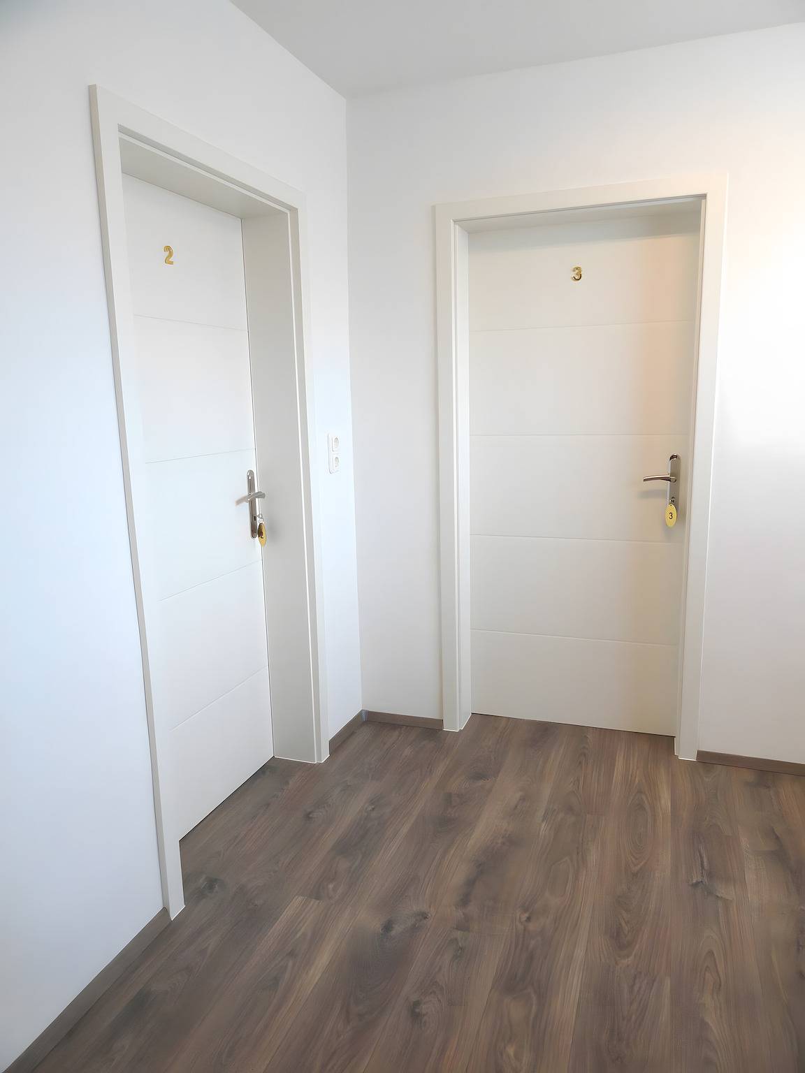 Appartement entier, Appartement 'Karins Pension Zimmer 2' avec Wi-Fi in Lampertheim (Hessen), Bergstraße