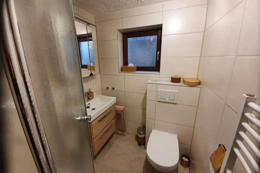 Ganze Wohnung, Ferienwohnung 'Bella Petit' mit privater Terrasse und Wlan in Wolferborn, Büdingen