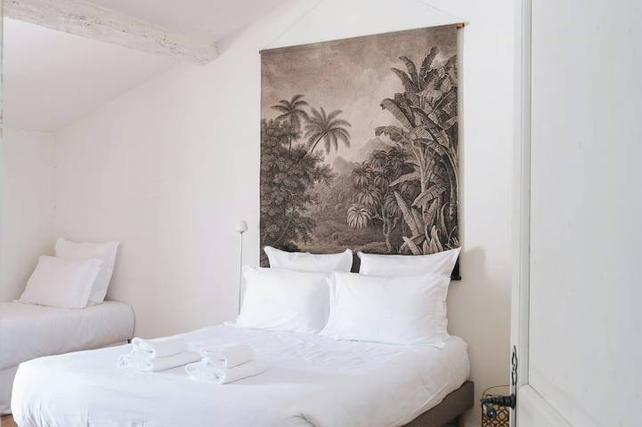 Location de vacances pour 8 personnes, avec Balcon ainsi que Jardin et Piscine à Saint-Seurin-de-Cadourne - 2