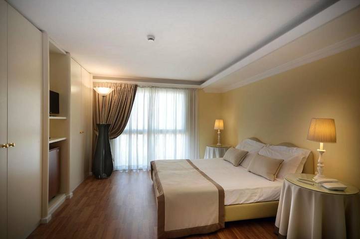 Hôtel pour 4 personnes, avec piscine ainsi que vue et jardin, animaux acceptés à Montecatini-Terme - 4