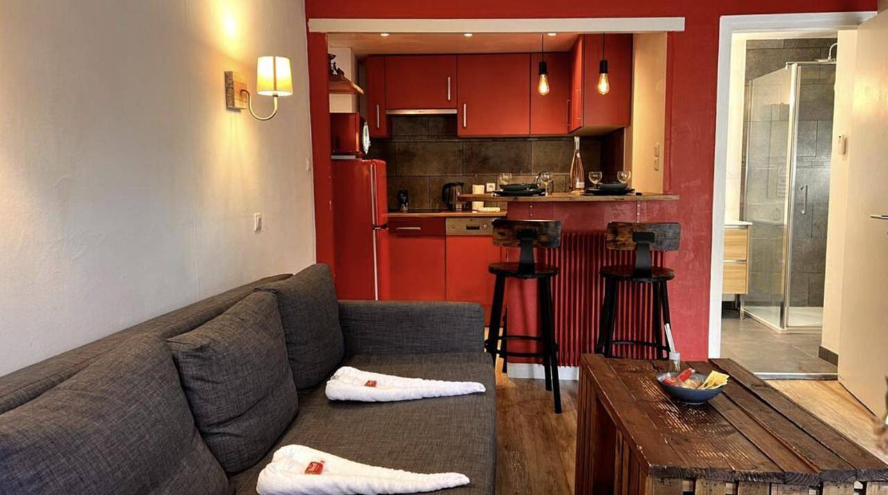 Appartement entier, One-Bedroom Apartment in Solutré-Pouilly, Région de Mâcon
