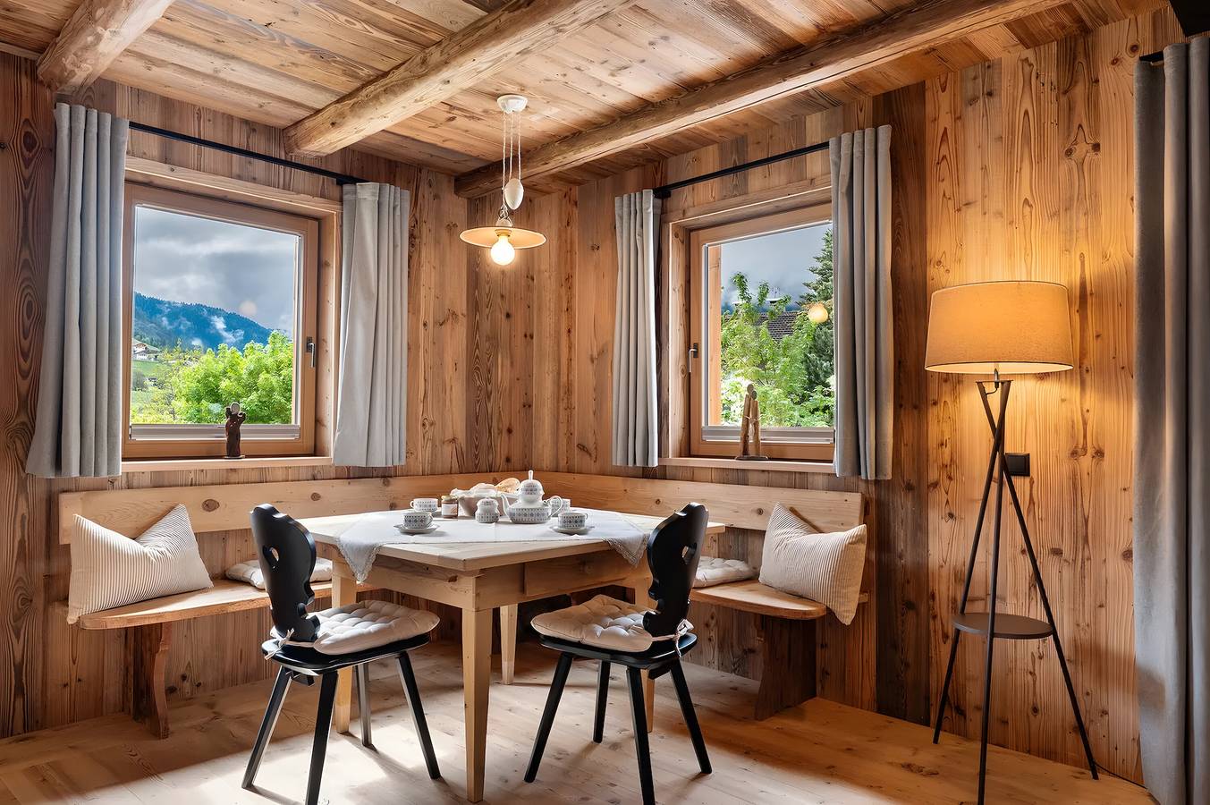 Chalet '’s Samer' with Mountain View, Private Terrace and Wi-Fi in Sarnthein, Sarnvalley