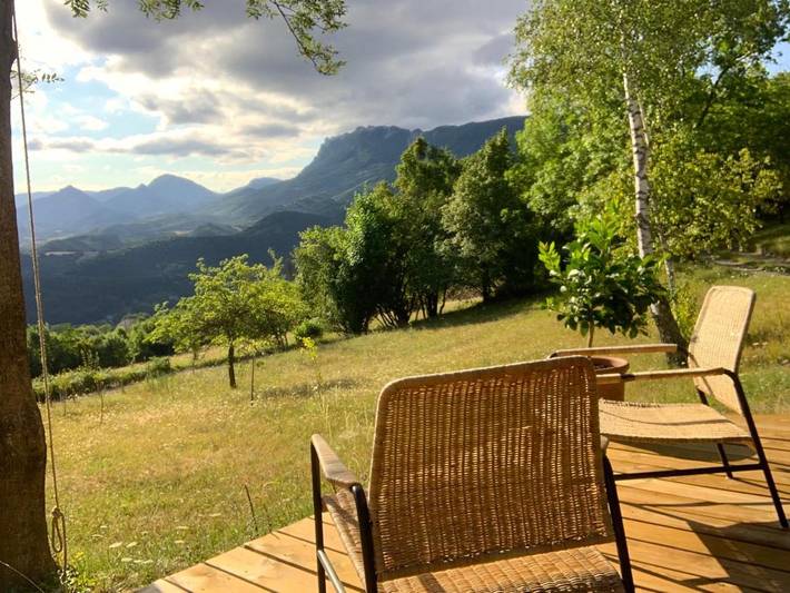 Location de vacances pour 4 personnes, avec Terrasse et Jardin ainsi que Piscine et Vue à Piégros-la-Clastre