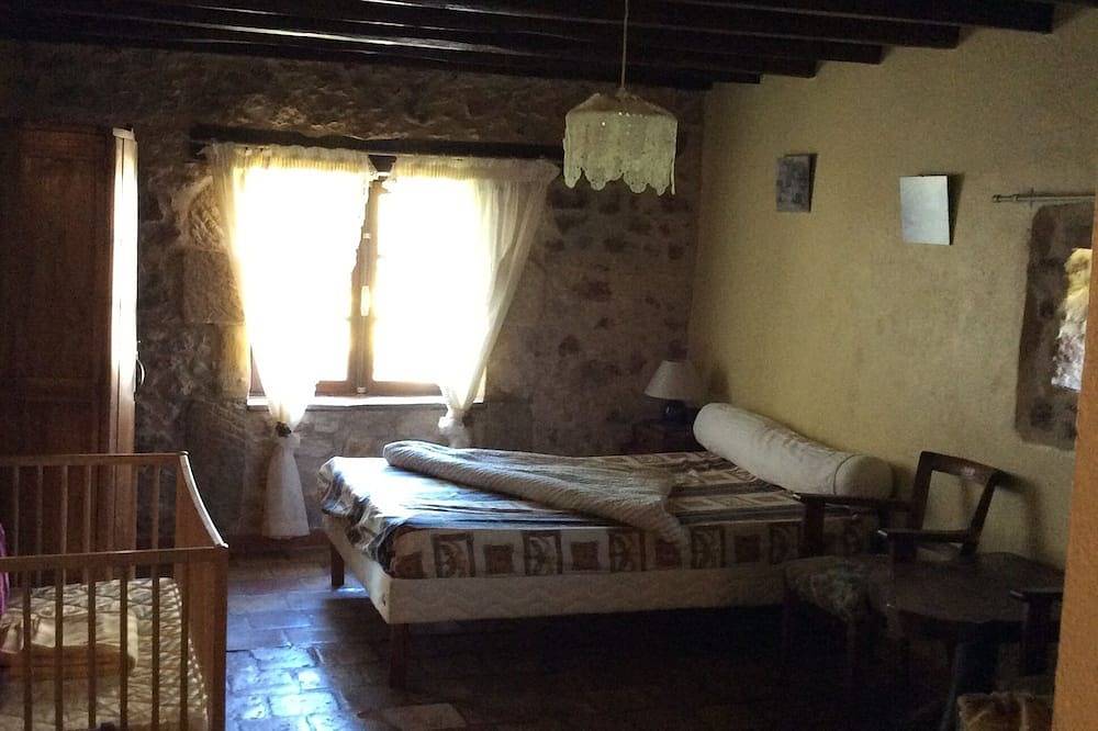 Rustic cottage 8km from Monpazier in Belvès, Dordoña