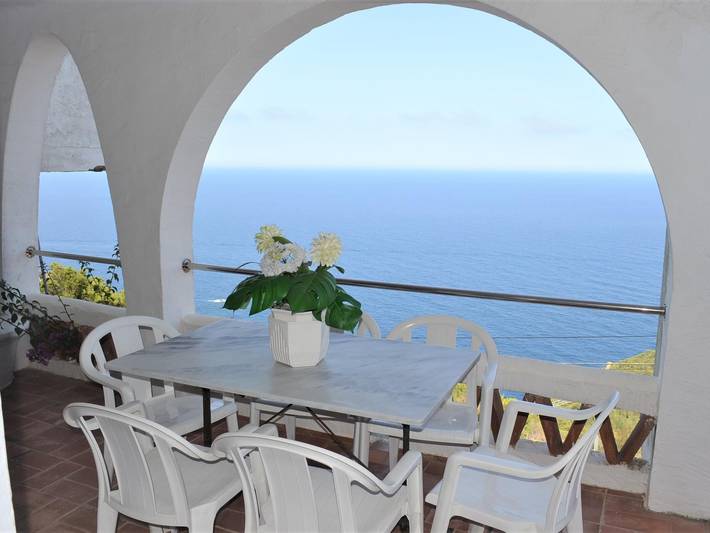 Location de vacances pour 4 personnes, avec Balcon ainsi que Terrasse et Piscine à Begur