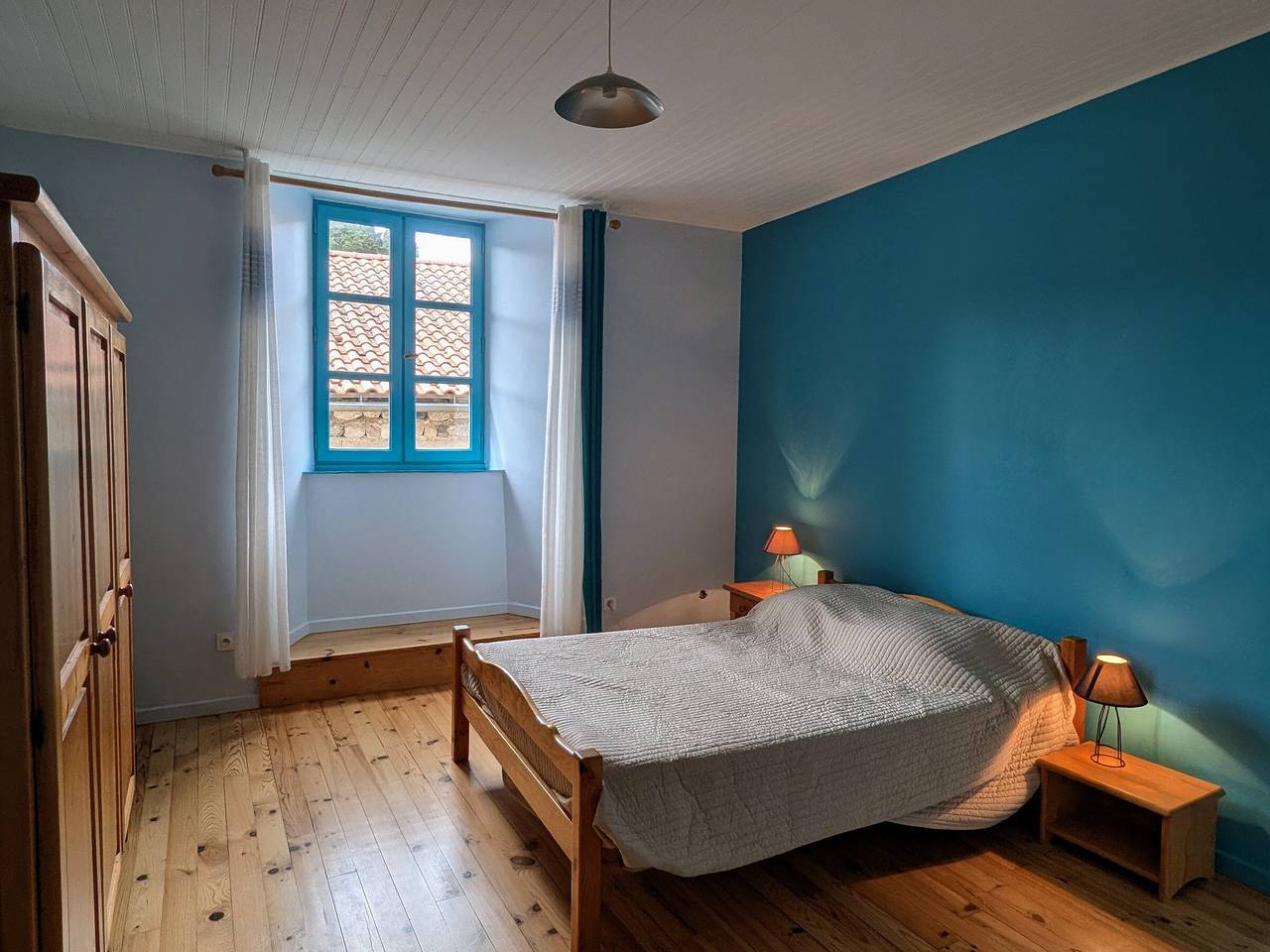 Ancien presbytère avec 3 chambres au pied d'une forteresse médiévale in Arlempdes, Haute-Loire