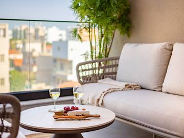 Holiday Rental for 6 People in Limassol, South Cyprus, Photo 3