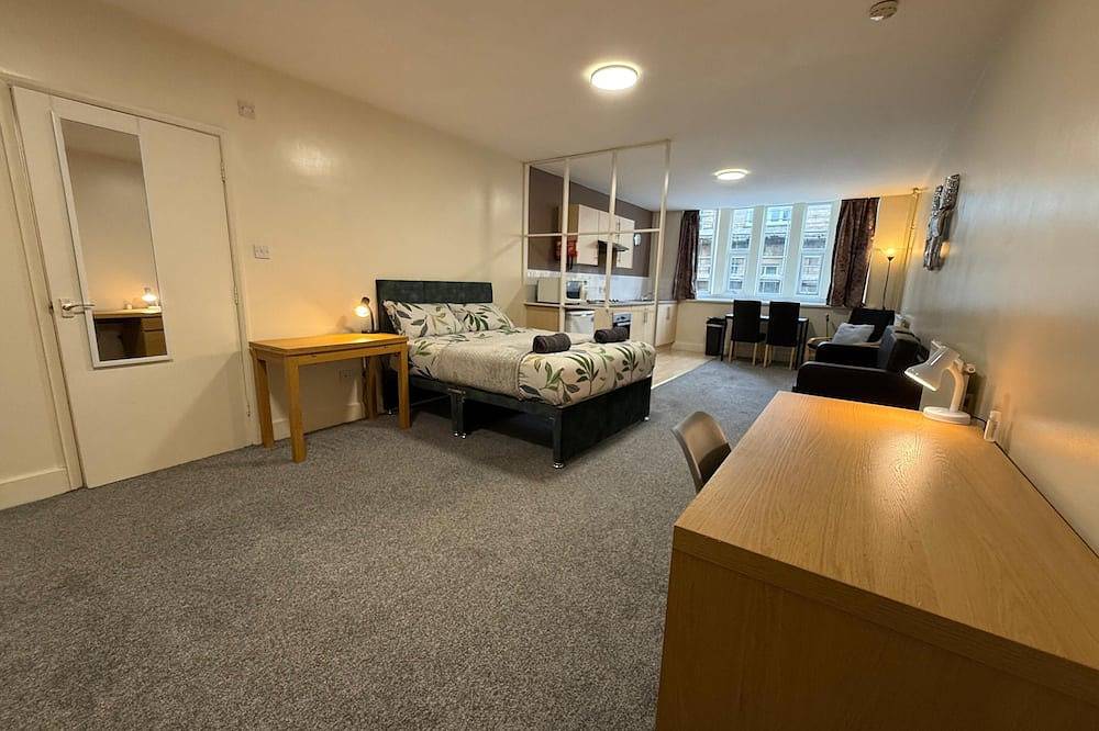 Entire apartment, Private Self-Contained Studio - Central Lancaster in Lancaster, Lancashire