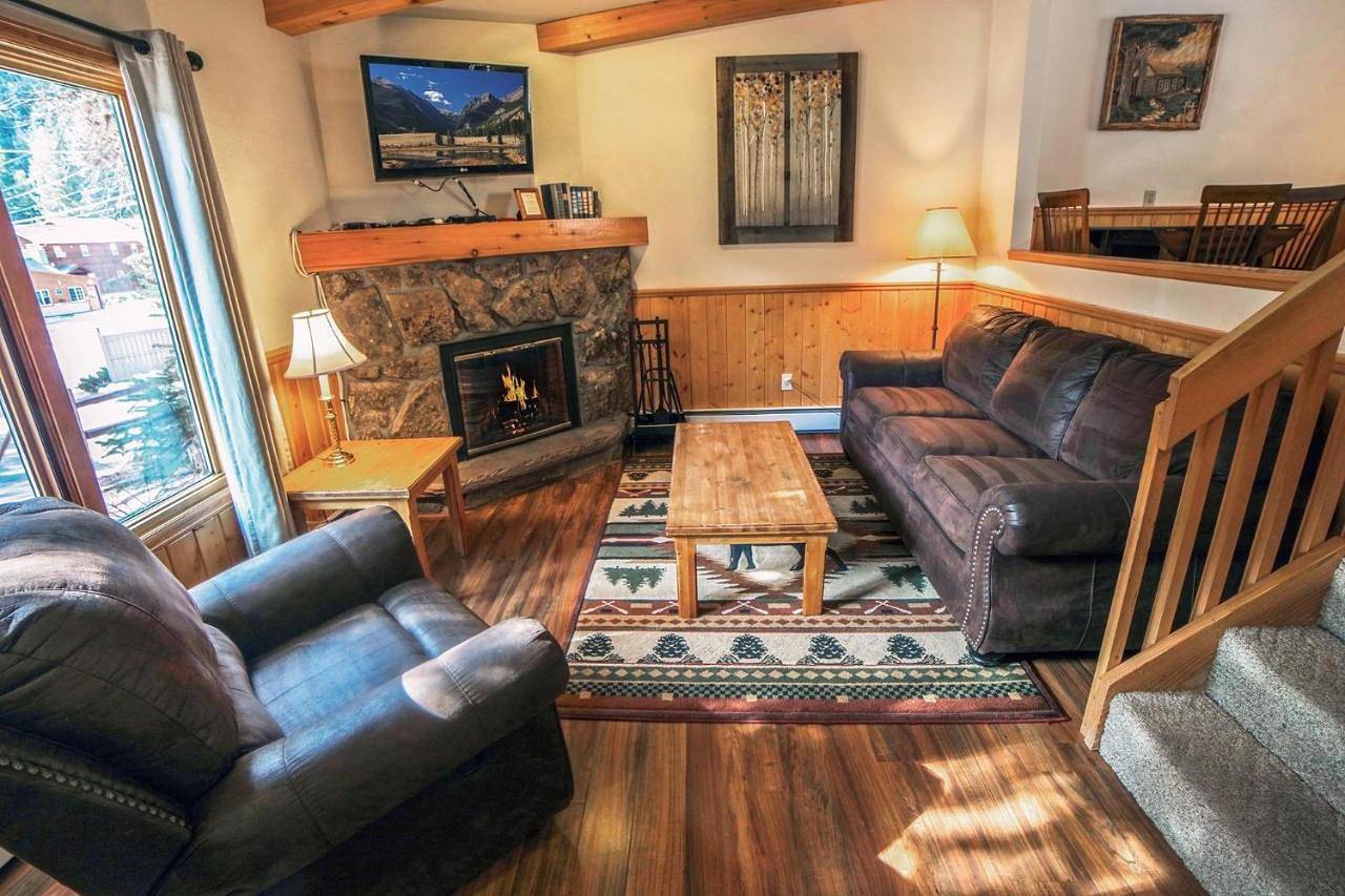 Sunnyside Knoll- 8 cabin in Estes Park, Larimer County