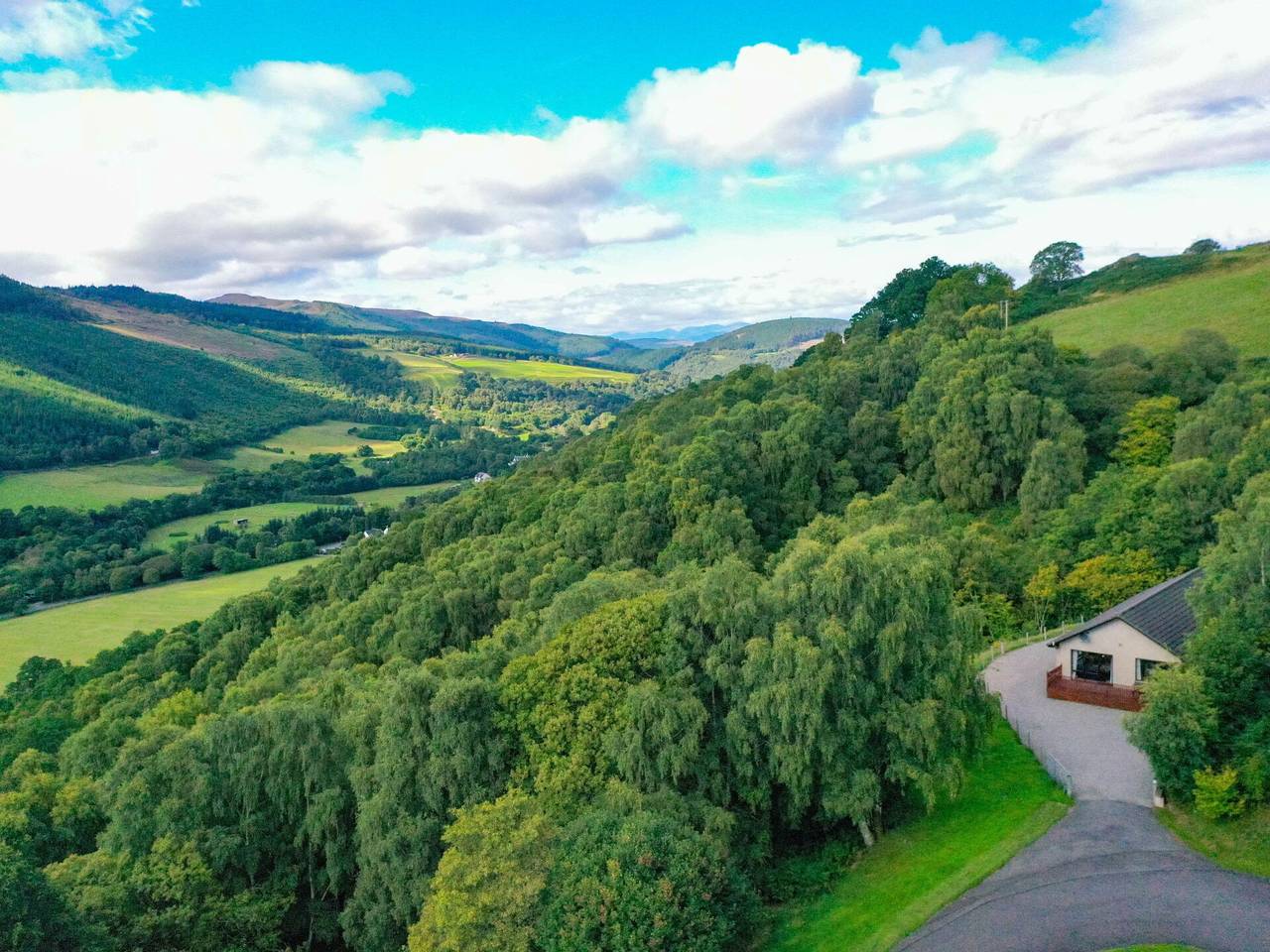 Drumnadrochit 121 - Achmony Secluded Westend 121.2 in Drumnadrochit, Highlands