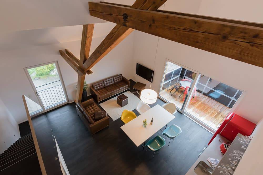 Ganze Wohnung, Suite 2, bis 4 Personen und Kleinkind, Balkon, Maisonette, 90 qm in Waging am See, Rupertiwinkel