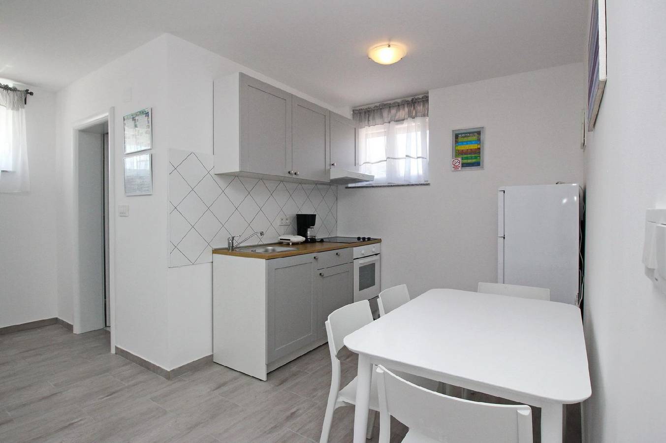 Apartamento vacacional entero, Wohnung in Baška mit Terrasse in Baska, Krk (isla)