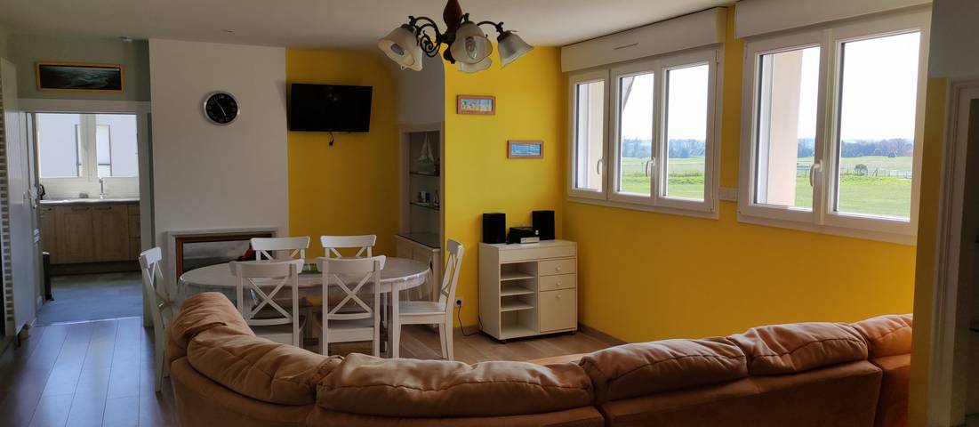 Gîte pour 6 personnes, avec terrasse et jardin à Bréhal - 4