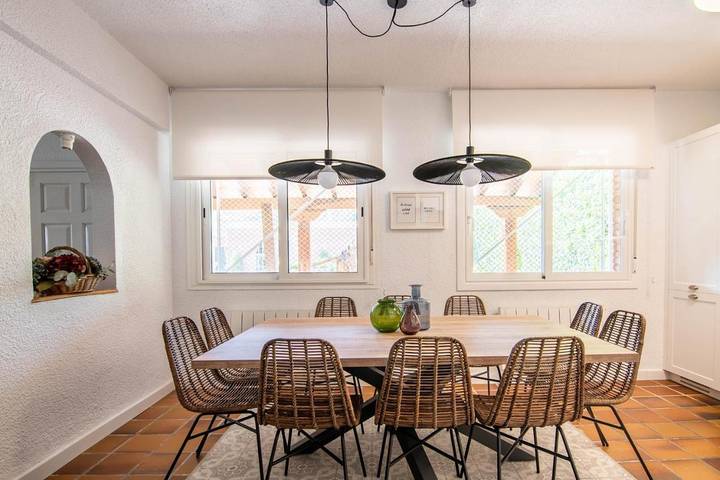 Location de vacances pour 8 personnes, avec vue ainsi que jardin et piscine à Haro - 3