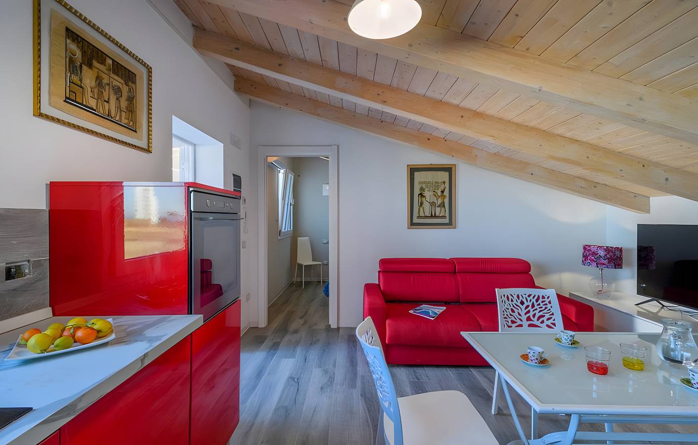 Apartamento entero, Apartamento 'Comfort E Stile' con Terraza Privada y Aire Acondicionado in Valle del Metauro