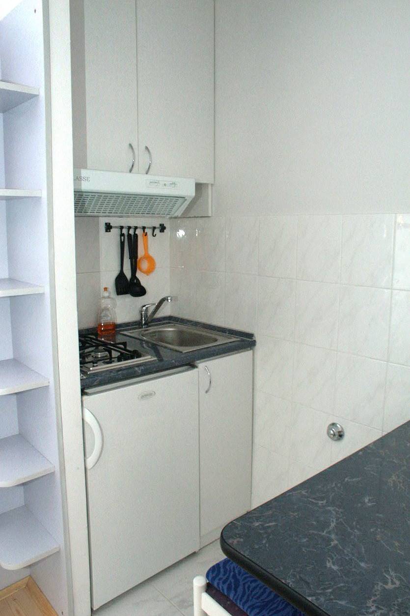 Entire apartment, Studio flat near beach Komiža, Vis As-2429-b in Komiza, Split-Dalmatia