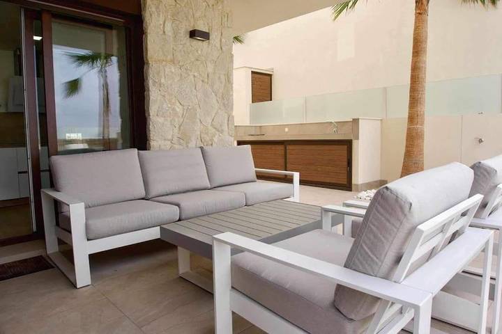 Casa rural para 6 personas, con vistas y piscina además de vistas al lago y jardín en Rojales - 2