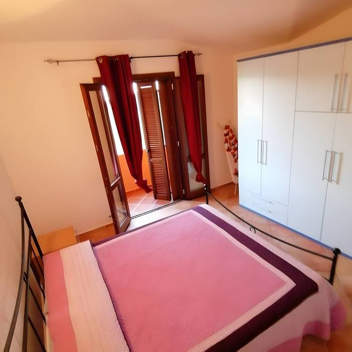 Appartement entier, Appartement 'Lu Sulianu- T2' avec terrasse privée, jardin privé et climatisation in Porto Ottiolu, Budoni