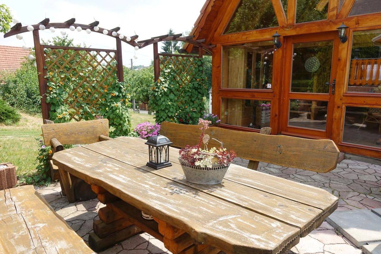 Ganze Wohnung, Two-Bedroom Apartment - Ground Floor in Tharandt, Osterzgebirge