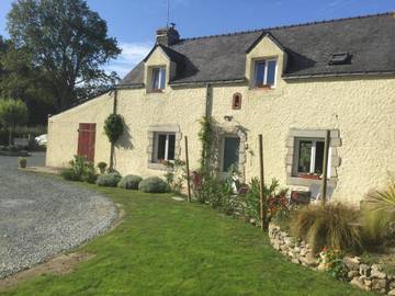Gîte pour 6 personnes, avec terrasse et piscine à Pontchâteau