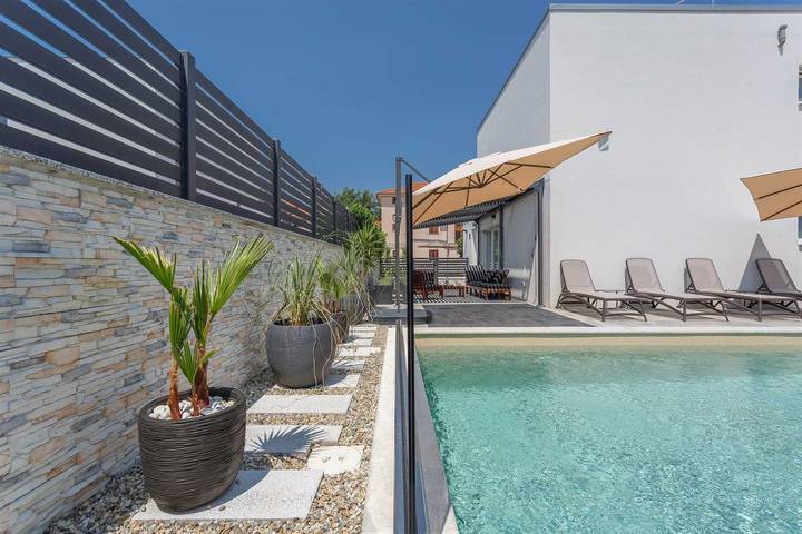 Ferienwohnung für 6 Personen, mit Pool und Garten in Malinska - 2