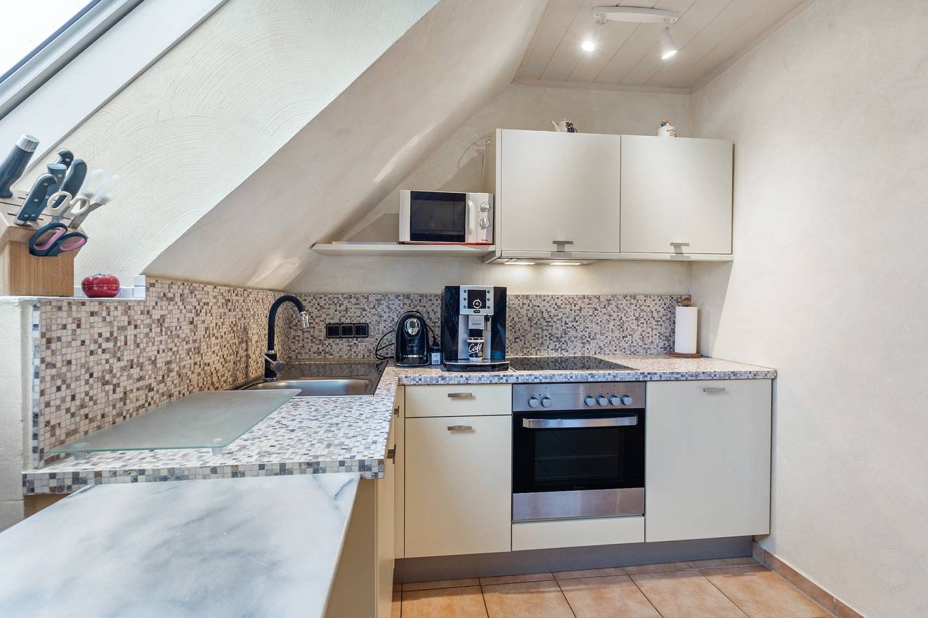 Apartamento entero, Apartamento 'Am Orpeturm' con balcón y Wi-Fi in Marsberg, Hochsauerlandkreis