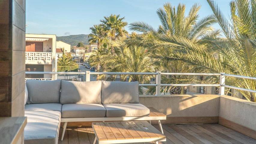 Gîte pour 4 personnes, avec terrasse dans Theatre Galli Sanary Sur Mer - 2