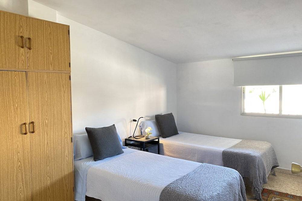 Entire apartment, Padrón Centro, Camino De Santiago in Padrón, La Coruña Province