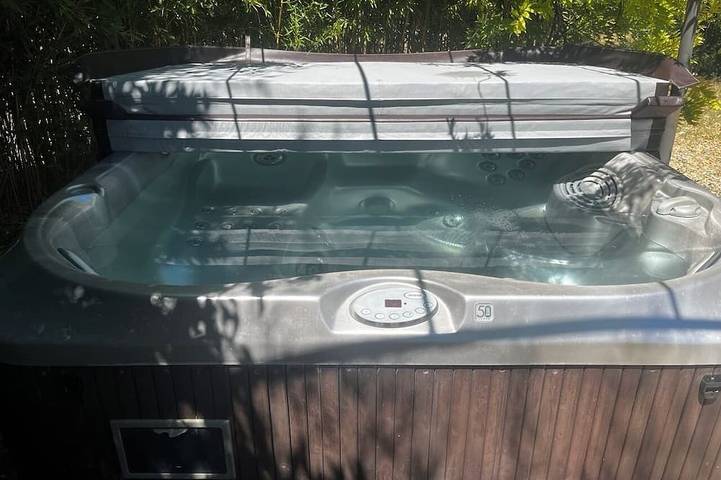 Location de vacances pour 8 personnes, avec jacuzzi et jardin à Fox-Amphoux - 4