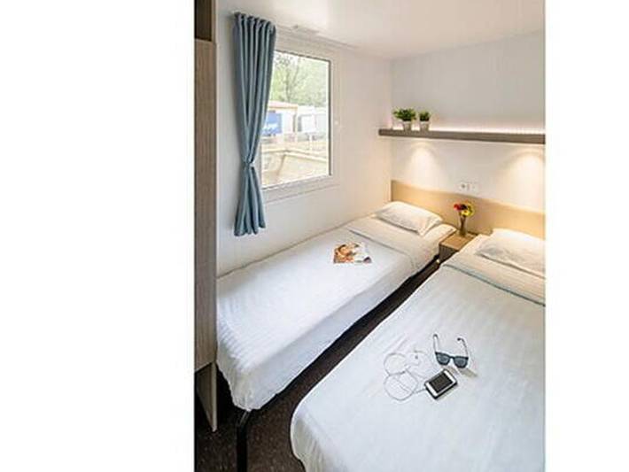 Camping Serenella - Mobile home 4 persons - Mobile-home | Comfort | 2 Bedrooms | 4 Pers. | Raised terrace | Air-con. in Bardolino, Garda Mountains